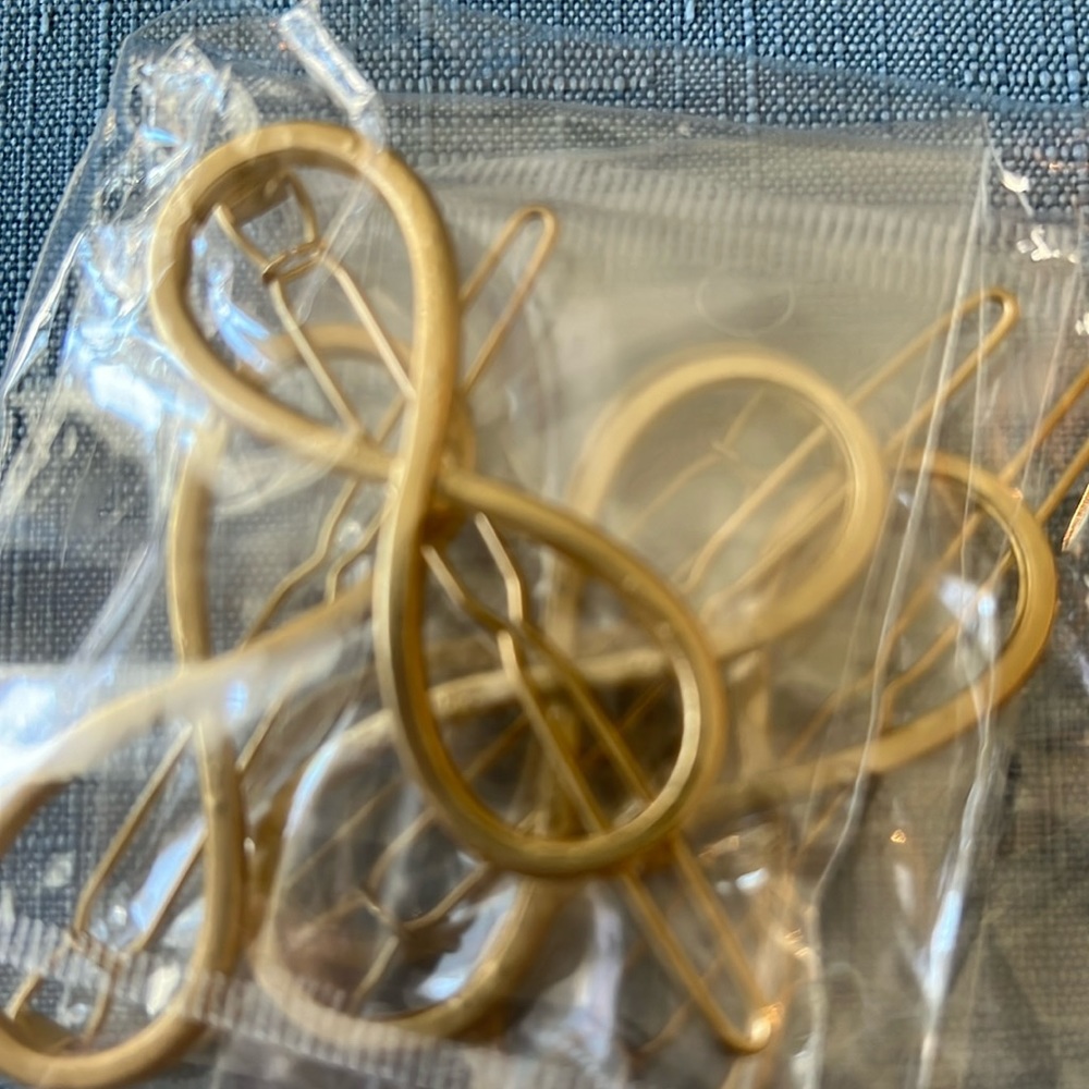 Assorted metal hair barrettes-set of 50+ pieces!!!